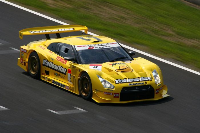 '2008 SUPER GT R35GT-R デビューウィン＆1-2フィニッシュ メモリアルセット / nismo22号車 / nismo23号車 / EBBRO R35 GT-Rデビュー! TSUKUBA BATTLEBest MOTORing2008 - YouTube