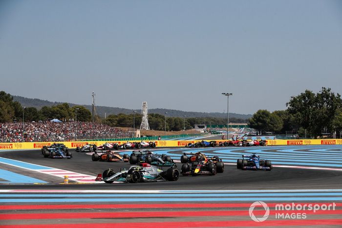 Lewis Hamilton, Mercedes W13, Sergio Pérez, Red Bull Racing RB18, Fernando Alonso, Alpine A522, Lando Norris, McLaren MCL36, George Russell, Mercedes W13