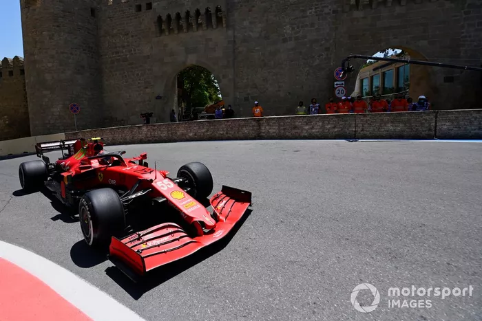 Carlos Sainz Jr., Ferrari SF21
