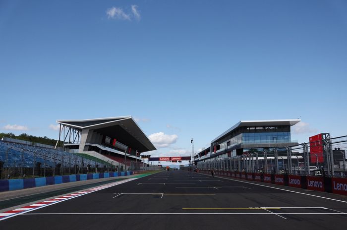 Vista general de la recta principal