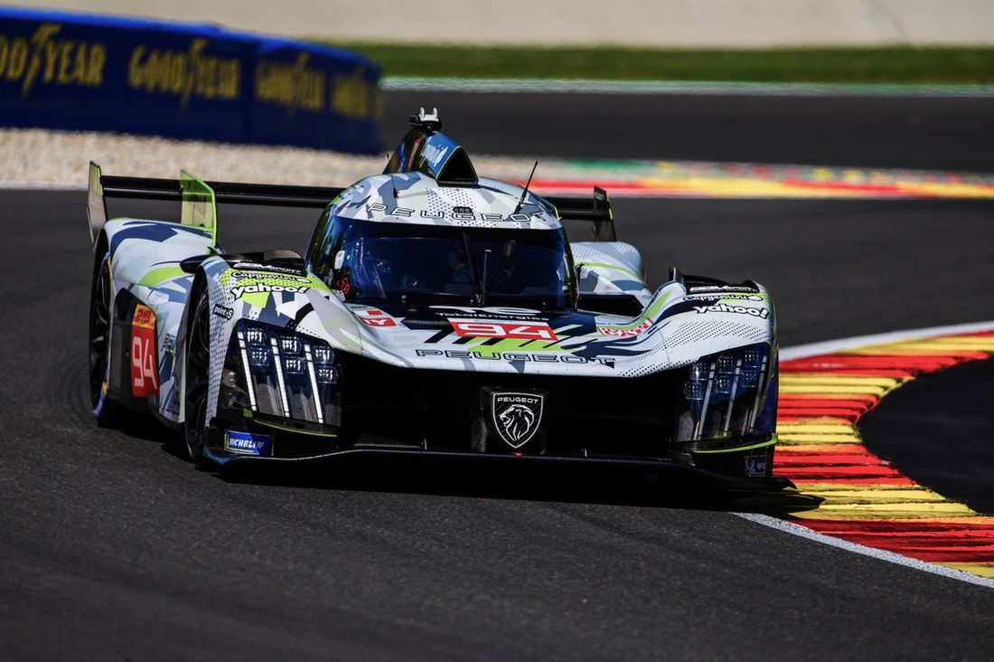 #94 Peugeot Totalenergies Peugeot 9X8: Loic Duval, Malthe Jakobsen, Stoffel Vandoorne