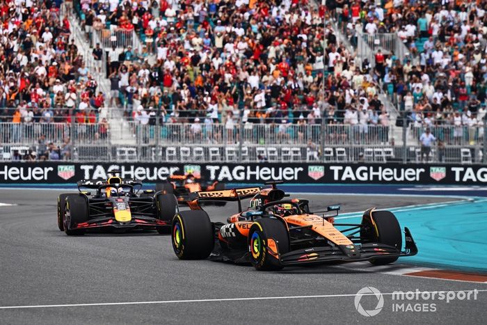 Oscar Piastri, McLaren, Max Verstappen, Red Bull Racing