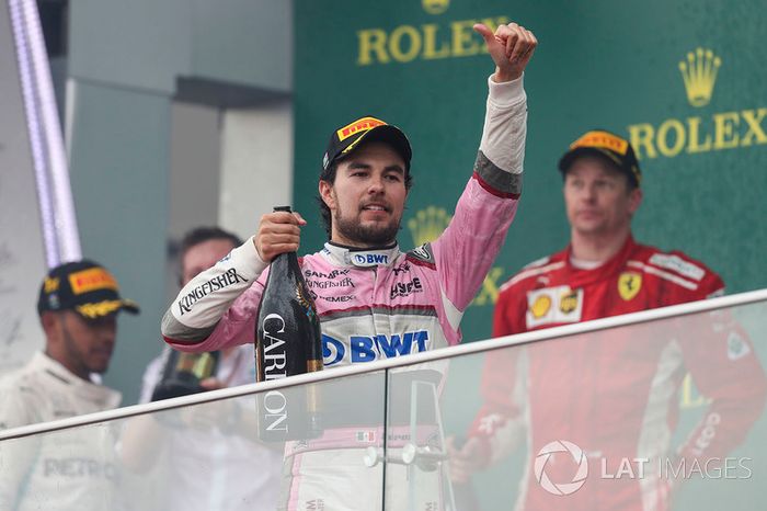 Podio: Ganador, Lewis Hamilton, Mercedes-AMG F1, segundo, Kimi Raikkonen, Ferrari, tercero, Sergio Perez, Force India