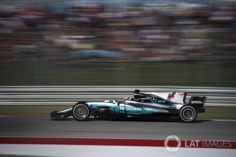 Hamilton'ın 72, Mercedes'in 86. pole pozisyonu