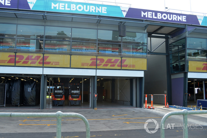 Freight in pit lane