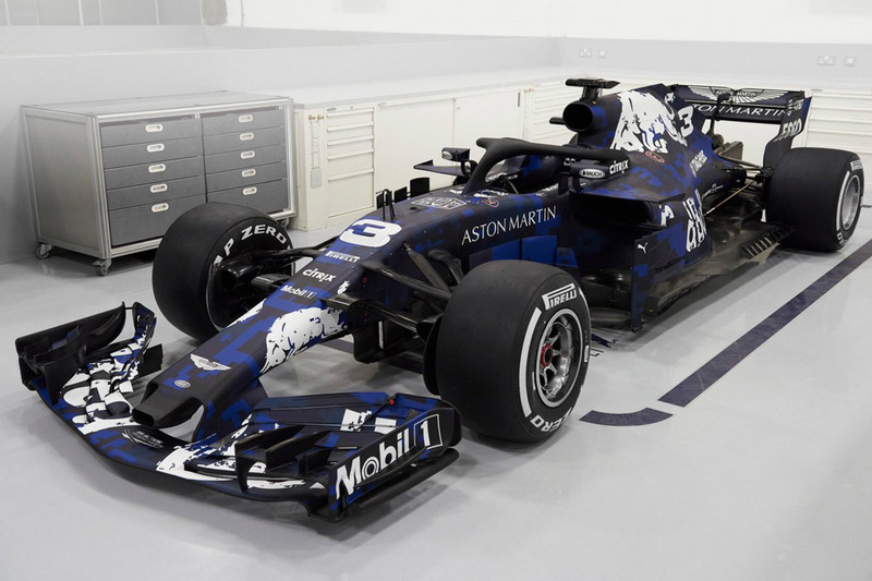 El nuevo coche, con colores camuflados