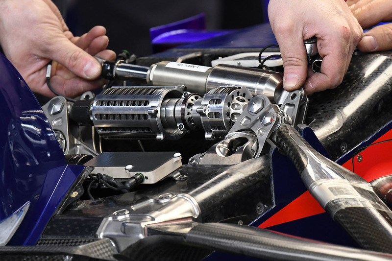 Scuderia Toro Rosso STR13 front suspension detail
