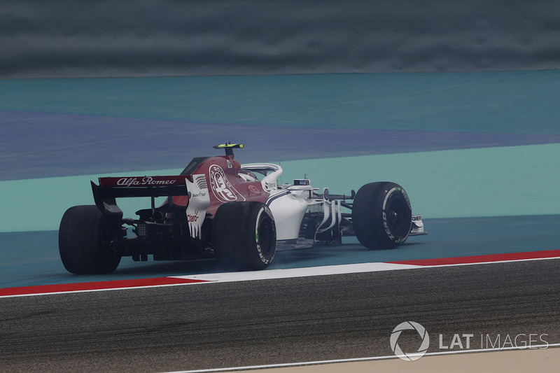 Charles Leclerc, Sauber C37 en tête-à-queue