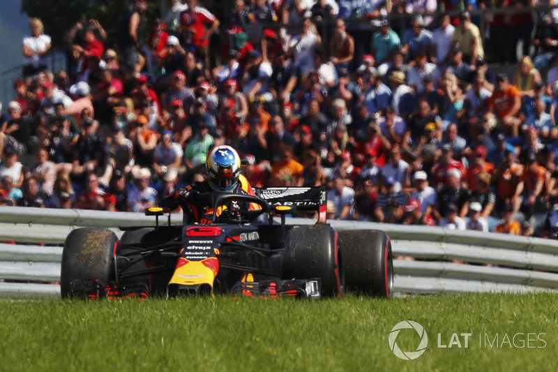 Ricciardo da yarış dışı kalıyor