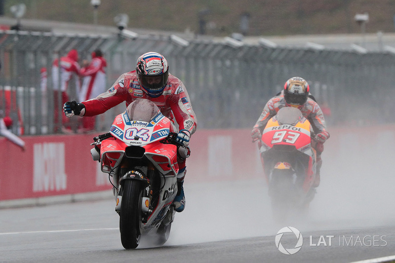 Com isso, a vantagem de Márquez no mundial foi reduzida a 11 pontos com três provas para o fim.