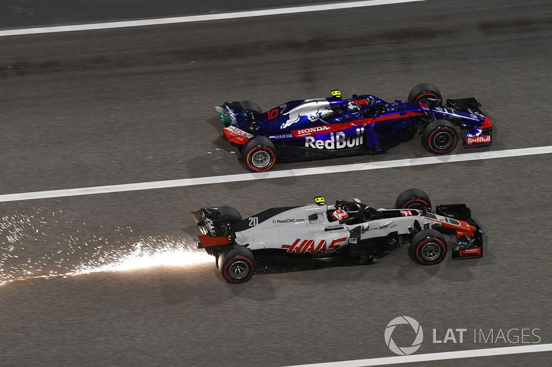 Kevin Magnussen, Haas F1 Team VF-18 y Pierre Gasly, Scuderia Toro Rosso STR13