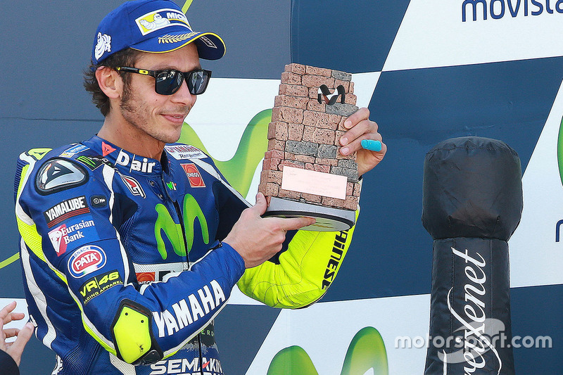 Podio: il terzo classificato Valentino Rossi, Yamaha Factory Racing
