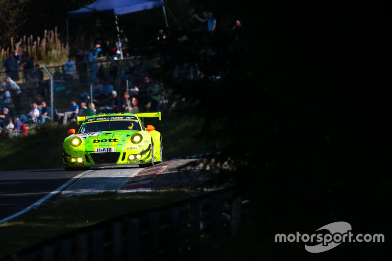 #8: Manthey-Porsche auf der Nürburgring-Nordschleife
