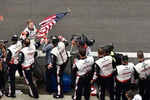 Race winner Brad Keselowski, Team Penske, Ford Fusion