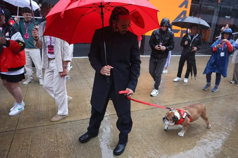 Lewis Hamilton, Ferrari avec son chien Roscoe