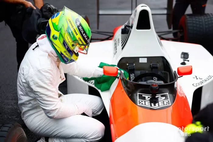 Lewis Hamilton con el McLaren MP4/5B