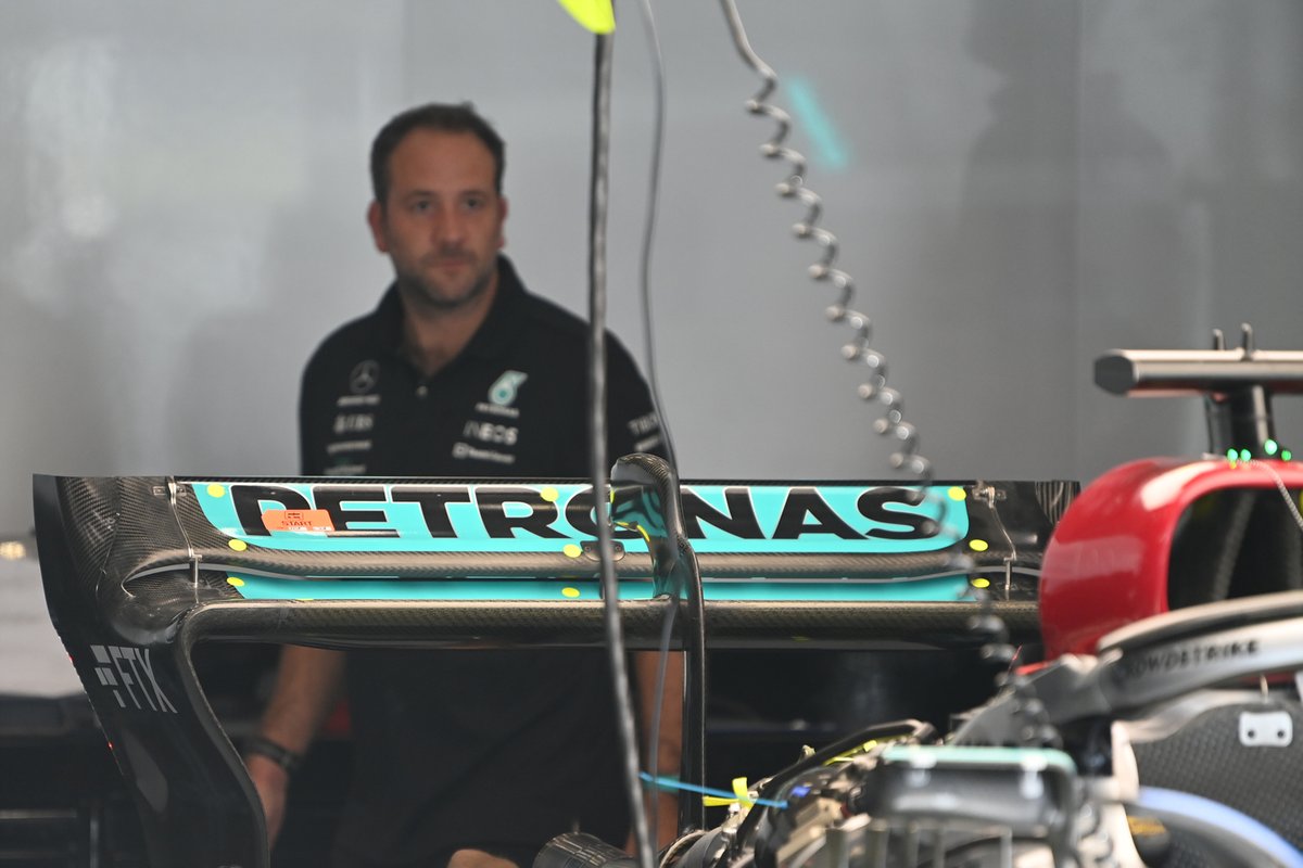 Detalle de la parte trasera del Mercedes W13