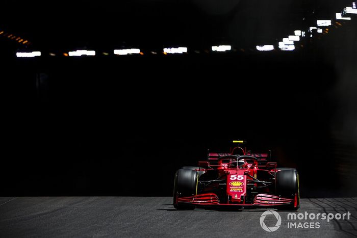 Carlos Sainz Jr., Ferrari SF21