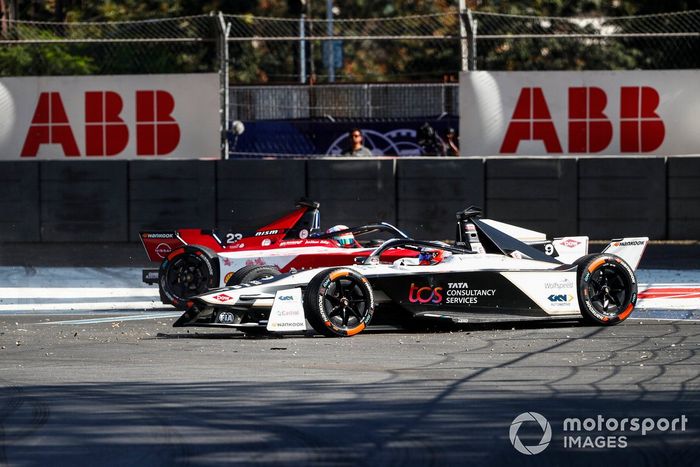 Mitch Evans, Jaguar Racing , Jaguar I-TYPE 6, tras su accidente con su compañero Sam Bird, Jaguar Racing, Jaguar I-TYPE 6
