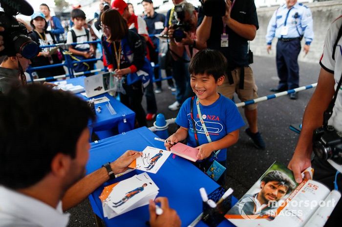 Carlos Sainz Jr., McLaren