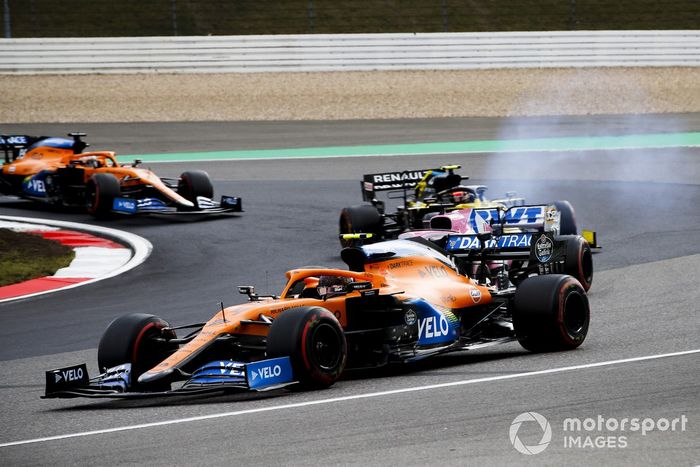 Lando Norris, McLaren MCL35, Sergio Pérez, Racing Point RP20, Esteban Ocon, Renault F1 Team R.S.20
