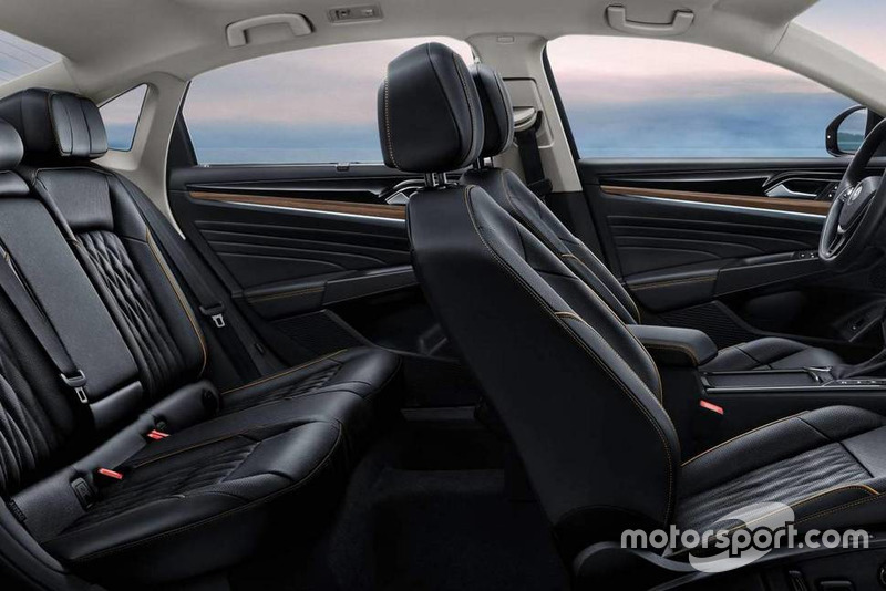 Volkswagen Passat 2018 hjre (версія для Китаю)