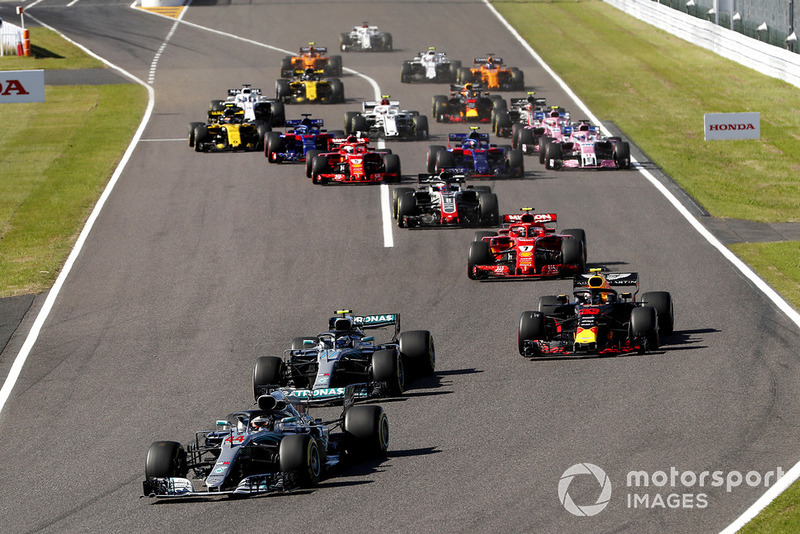 Lewis Hamilton, Mercedes-AMG F1 W09 startta lider