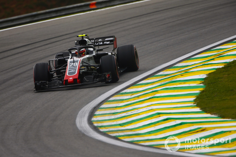 <img src="https://cdn-1.motorsport.com/static/custom/car-thumbs/F1_2018/CARS/haas.png" alt="" width="250" /> Haas