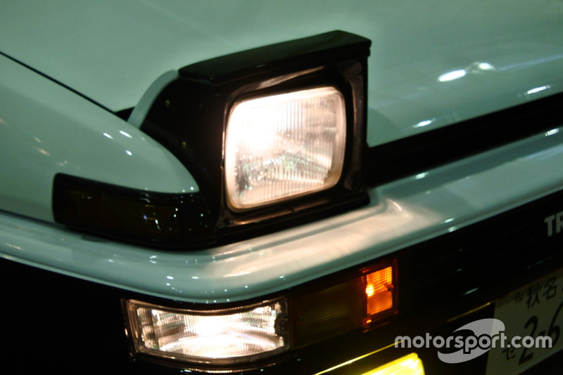 Detail lampu Toyota Trueno