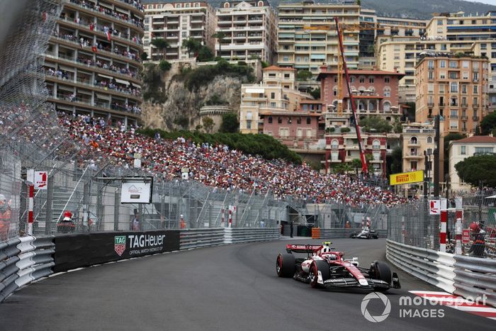 Zhou Guanyu, Alfa Romeo C42