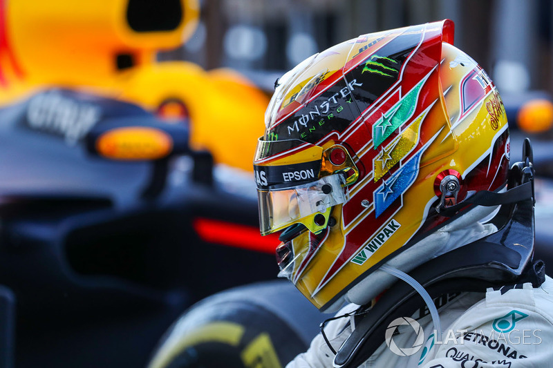 Race winner Lewis Hamilton, Mercedes-Benz F1 W08 celebrates in parc ferme