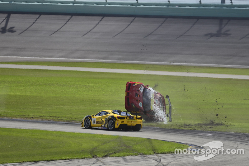 #124 Ferrari of Long Island Ferrari 488 Challenge: Jerome Jacalone, kaza