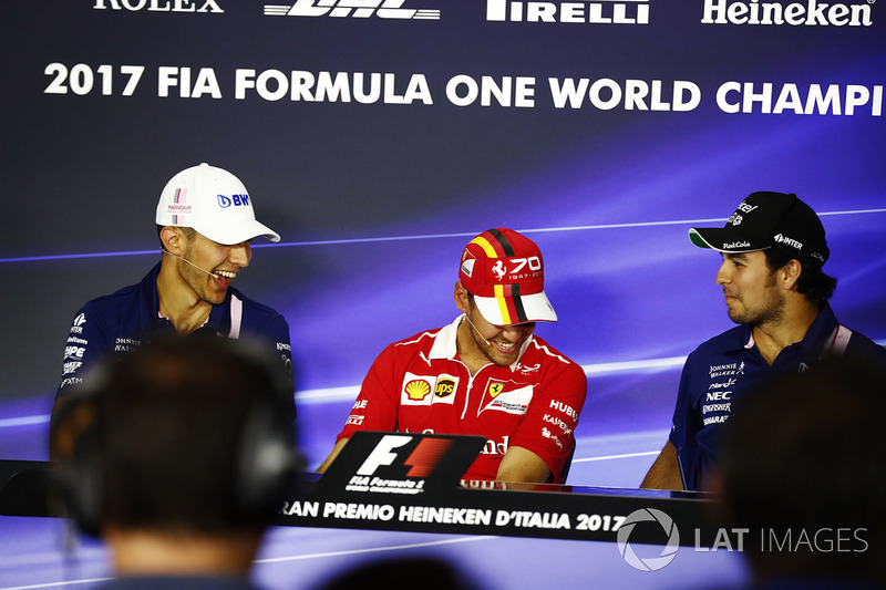 Esteban Ocon, Force India, Sebastian Vettel, Ferrari, Sergio Pérez, Force India en la conferencia de prensa de la FIA