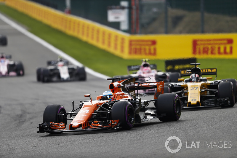 Fernando Alonso, McLaren MCL32, Nico Hulkenberg, Renault Sport F1 Team RS17, Esteban Ocon, Sahara Force India F1 VJM10