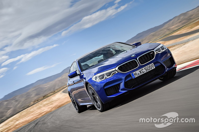 Новий BMW M5