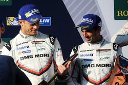 Podio. segundo lugar Neel Jani, Andre Lotterer, Nick Tandy, Porsche Team