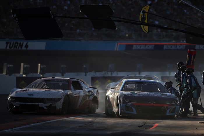 Michael McDowell, Spire Motorsports Chevrolet, Cole Custer, Haas Factory Team Ford