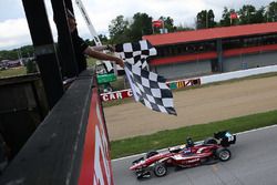 Santiago Urrutia, Schmidt Peterson Motorsports takes the checkered flag