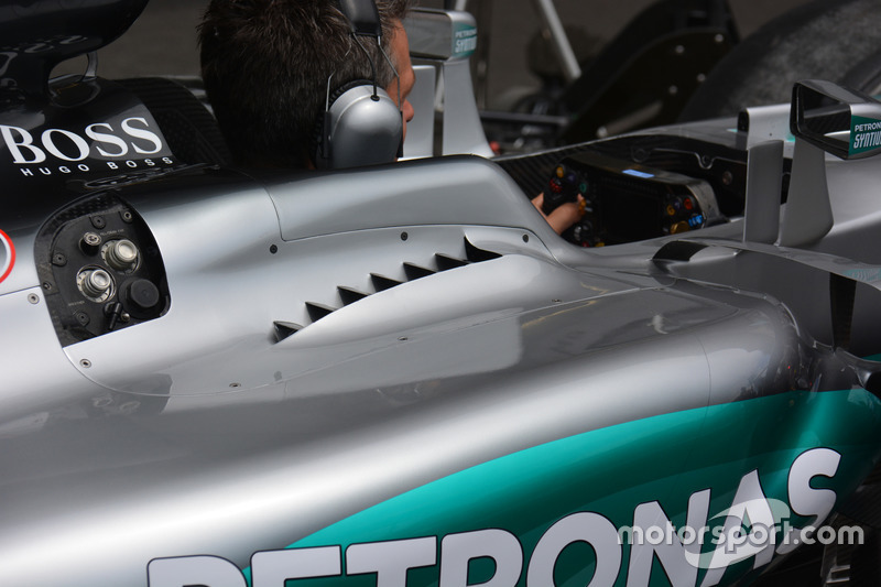 Mercedes F1 W07 Hybrid