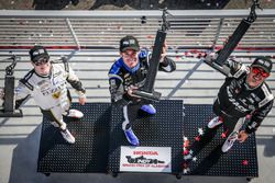 Podio: ganador Simon Pagenaud, Equipo Penske Chevrolet, segundo lugar tercer lugar Graham Rahal, Rah