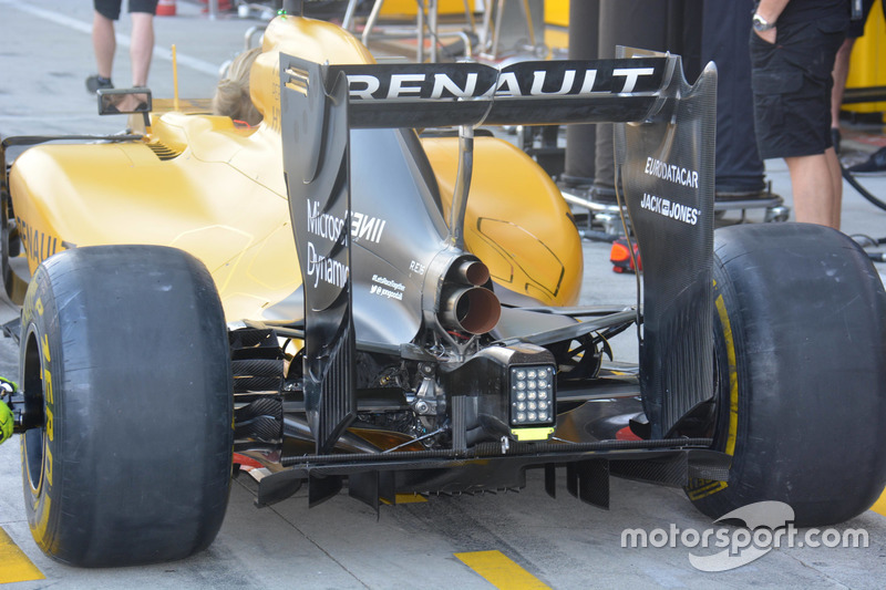 Renault RS16: Heckflügel