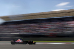 Carlos Sainz Jr., Scuderia Toro Rosso STR11
