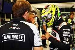 Sergio Perez, Sahara Force India F1; Xavi Martos, Sahara Force India F1, Physiotherapeut