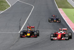 Даніель Ріккардо, Red Bull Racing та Себастьян Феттель, Scuderia Ferrari