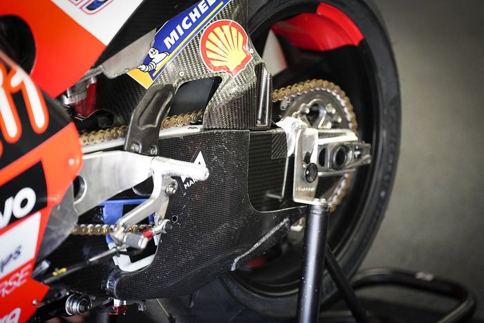 Detalle de la moto del equipo Ducati