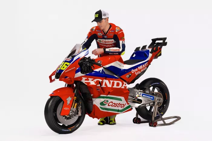 ホンダMotoGP、カラーリング一新。レプソルの離脱で、象徴的なHRCカラーに