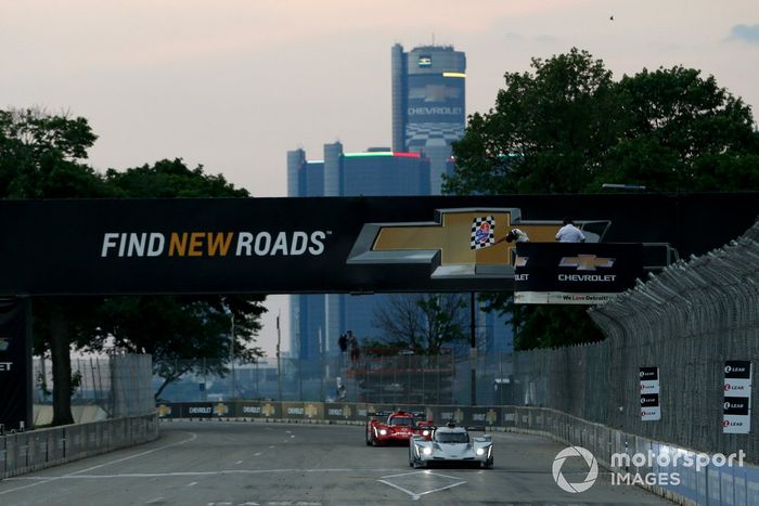 #01 Chip Ganassi Racing Cadillac DPi: Renger van der Zande, Kevin Magnussen