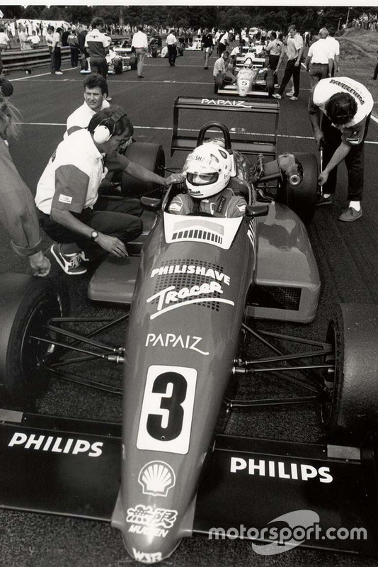 Em 1989 campeão da Fórmula 3 brasileira...