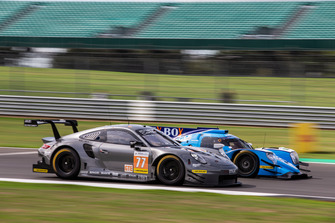 #77 PROTON Competition Porsche 911 RSR: Christian Ried, Marvin Dienst, Dennis Olsen