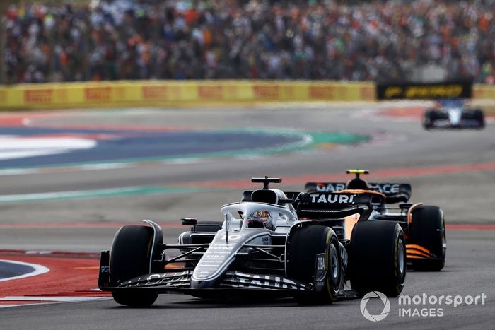 Pierre Gasly, AlphaTauri AT03, Lando Norris, McLaren MCL36